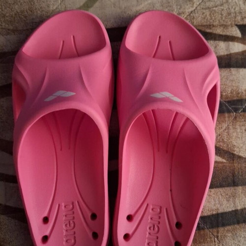 Arena swimming slippers size 35, pink, non-slip