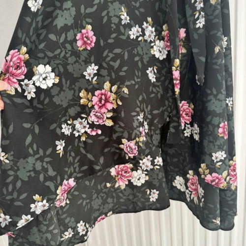 Koton dress size 34 used with floral pattern dark green