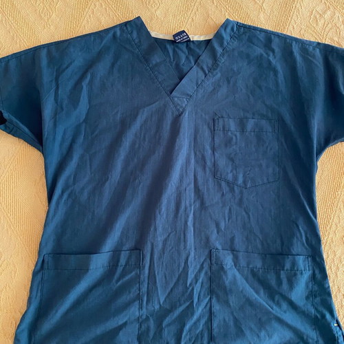 Medical clothing set like new, size M