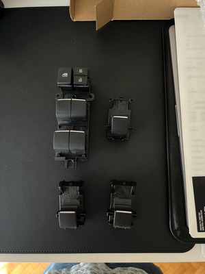 RAV4 XA50 window switches like new