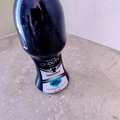 Avon On Duty Men Invisible 48h roll-on deodorant