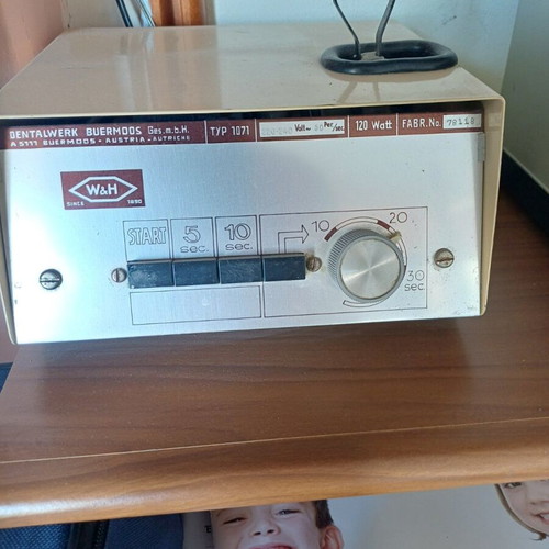 Dental equipment and office furniture like new