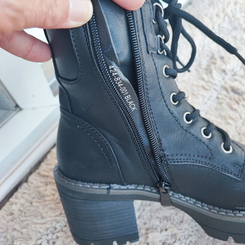 Black ankle boots size 36 like new