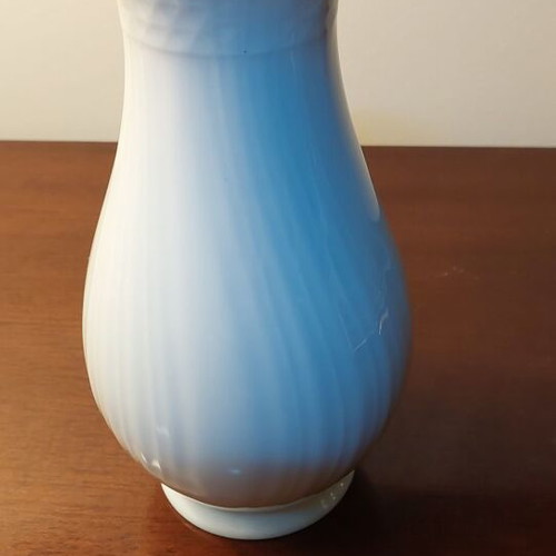 Hutschenreuther porcelain vase like new, 20 cm height