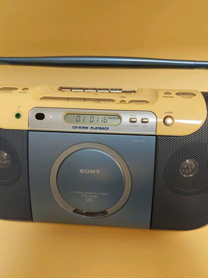 Sony CFD E-100 radio cassette CD-R CD-RW player like new
