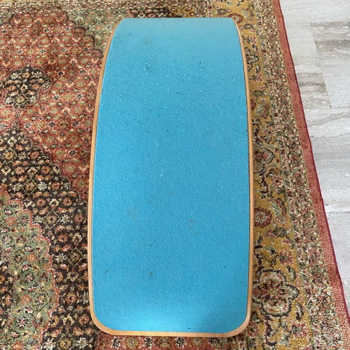 Wobbel Original balance board used with felt