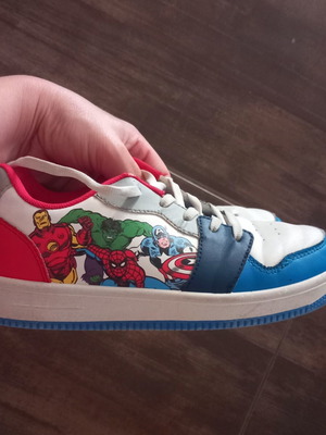 Marvel sneakers size 34 used, blue and red kids shoes