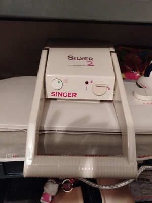Σιδερόστρα Singer Silver 2 Plus μεταχειρισμένη με αναρρόφηση και θέρμανση
