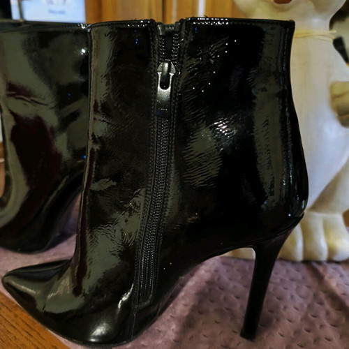 Sante black plush stiletto ankle boots like new, size 39