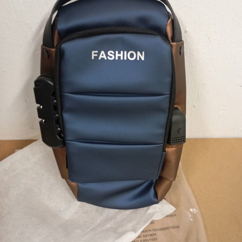Man's chest bag