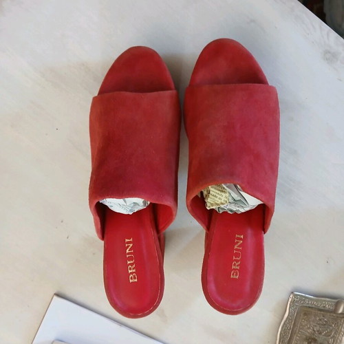 Bruni suede mules size 40 like new, red
