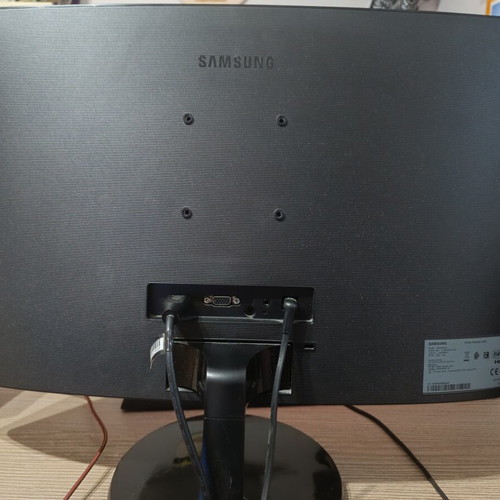 Samsung 24" Curved FHD Monitor C24F390FHU like new, VA panel