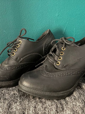 Black Oxford ankle boots with 9cm heel, size 38