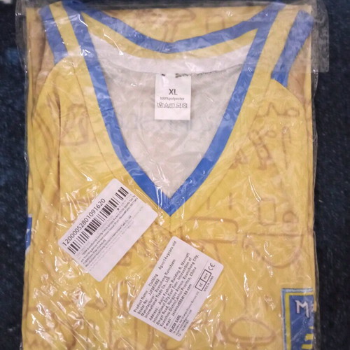 Iron Maiden T-shirt XLarge Powerslave new, yellow polyester