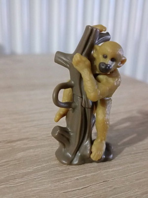 Фигура маймуна Kinder Natoons нова