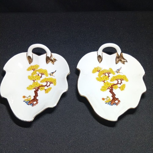 Vintage Hutschenreuter Bavaria leaf-shaped porcelain plates set of 2