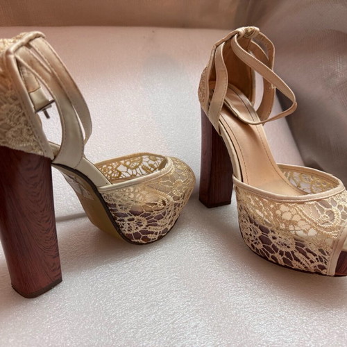 Heels with wooden heel and lace used, size 37, beige and brown