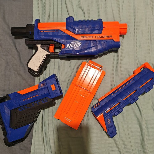 Nerf N-Strike Elite Delta Trooper like new with attachments