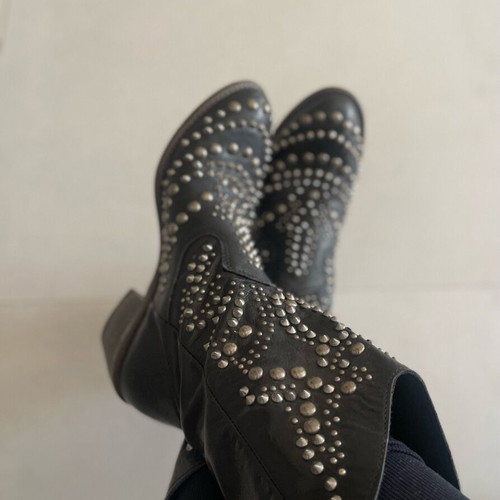 Rock boots with studs like new, black, size 39