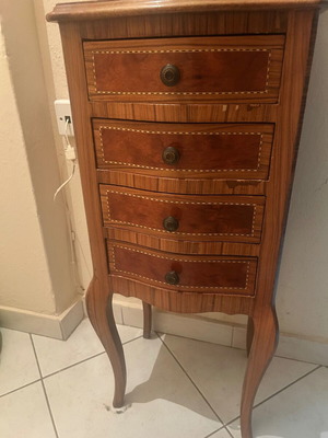 Entrance furniture with drawers