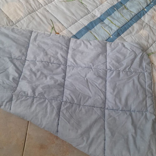 Double quilt like new, reversible floral and blue design 2.0x2.10m