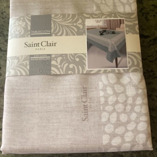 Saint Clair Tablecloth and Runner new