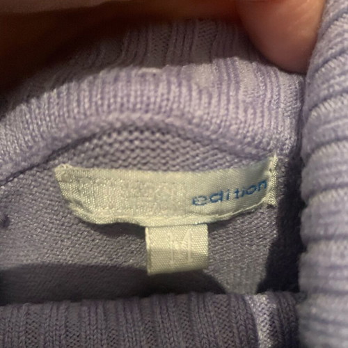 Nouveau Lilac Pullover like new