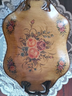 Decorative cup used, size 35×26cm