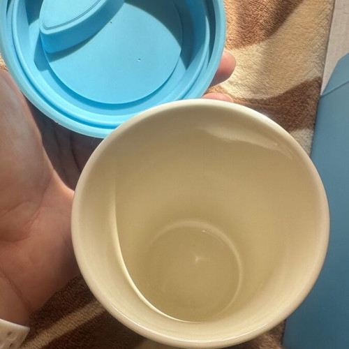 Blue travel mug United Colors of Benetton new with silicone grip