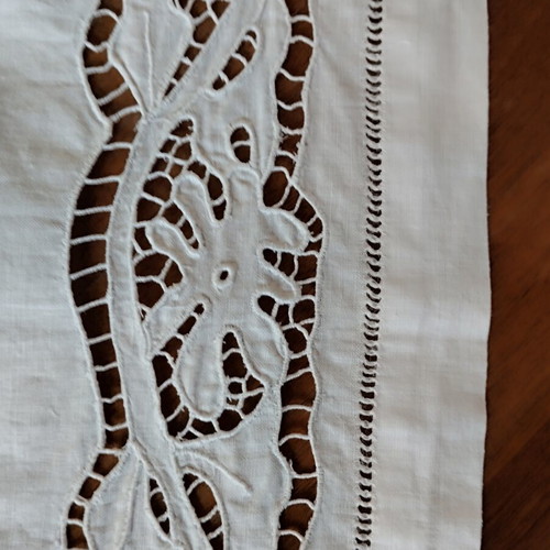 Handmade cutwork table runner linen 90x40 cm new