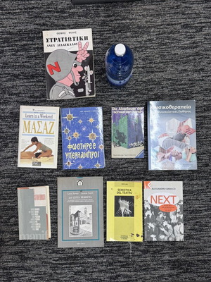 Mixed books in Italian and Greek, vintage collection