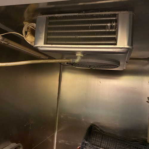 Professional refrigeration chamber used with machine, dimensions 1x1.30x2