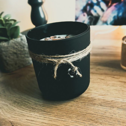 Soy candle in black matte glass container, vanilla - black orchid scent