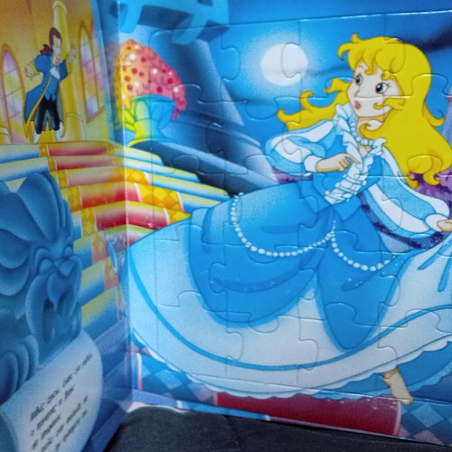Cinderella Children's Book with 5 Puzzles New