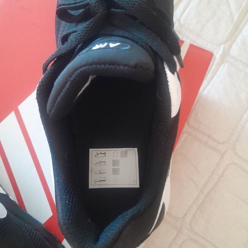 Nike Air Max Ivo new black and white shoes size 39