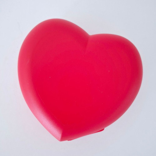 Tupperware red heart new