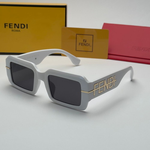 Fendi Bold Square Logo Edition sunglasses new, black and white