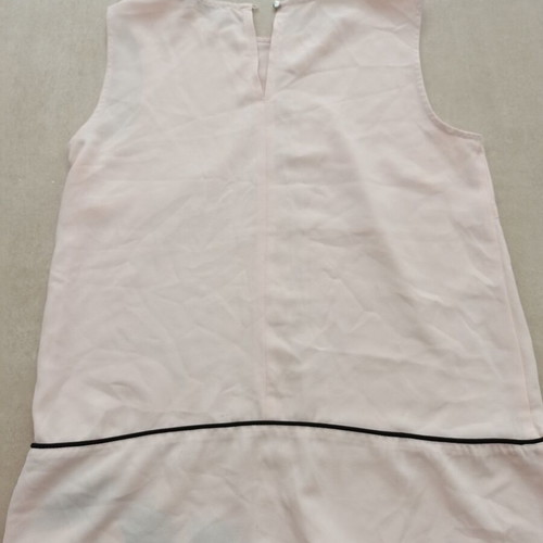 Incity pink sleeveless top used, size 42, small stain
