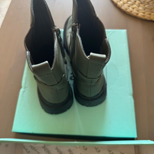 Adam's Shoes ankle boots like new, size 40, green matte