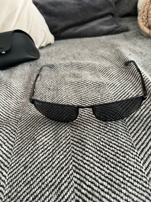 Γυαλιά ηλίου Ray Ban αχρησιμοποίητα, μαύρα με θήκη