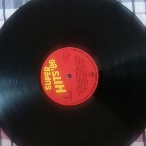 Super Hits 85 vinyl records like new, 2 discs