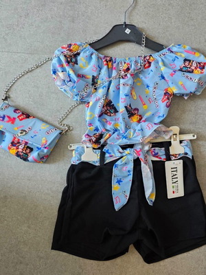 Girls clothing set with bag size 6 new
