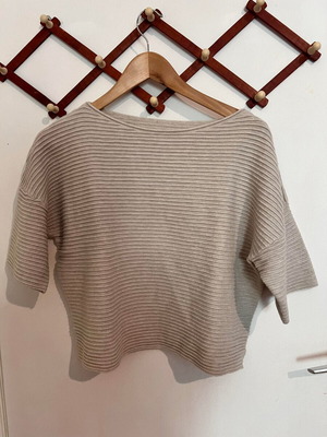 Blouse one size beige like new