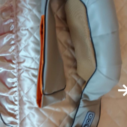Neck Massager with Heating Effect like new