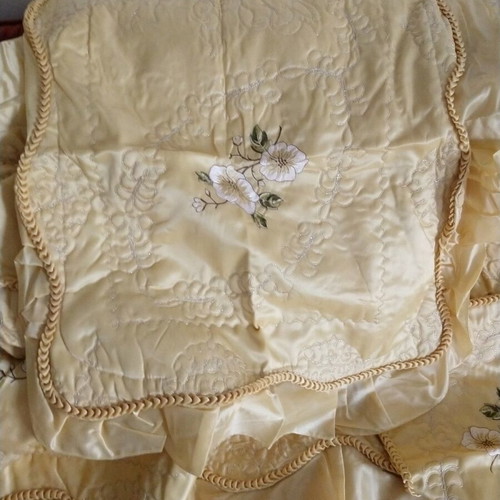 Satin quilt set new with pillowcases and baby blanket