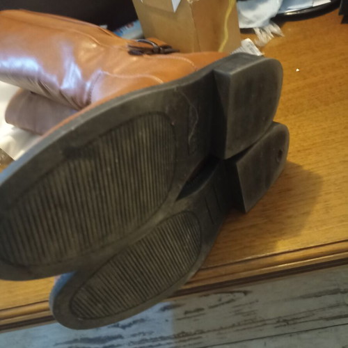 Brown knee boots like new with zipper, size 39