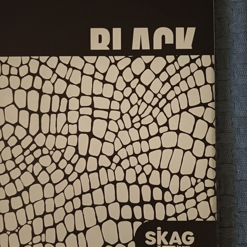 Skag notebook A4 2 subjects new, black & white