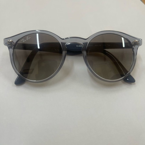 Ray Ban kids sunglasses like new, gray