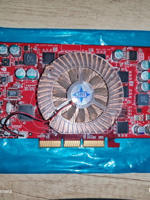 MSI FX 5900 128 MB AGP графична карта, нефункционална