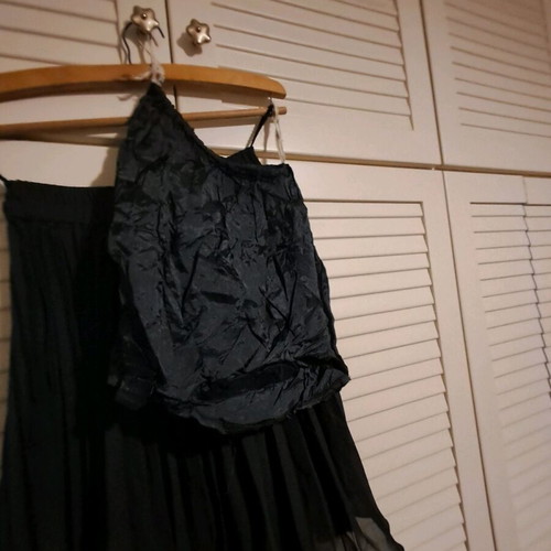 BSB Pleated Skirt Black like new, airy with lining, size M